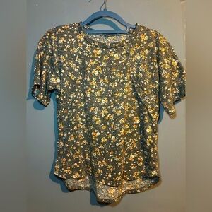 Floral Boutique top; slightly cropped, fits like a medium